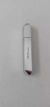 R.E.M.BEAUTY - Flourishing lengthening mascara