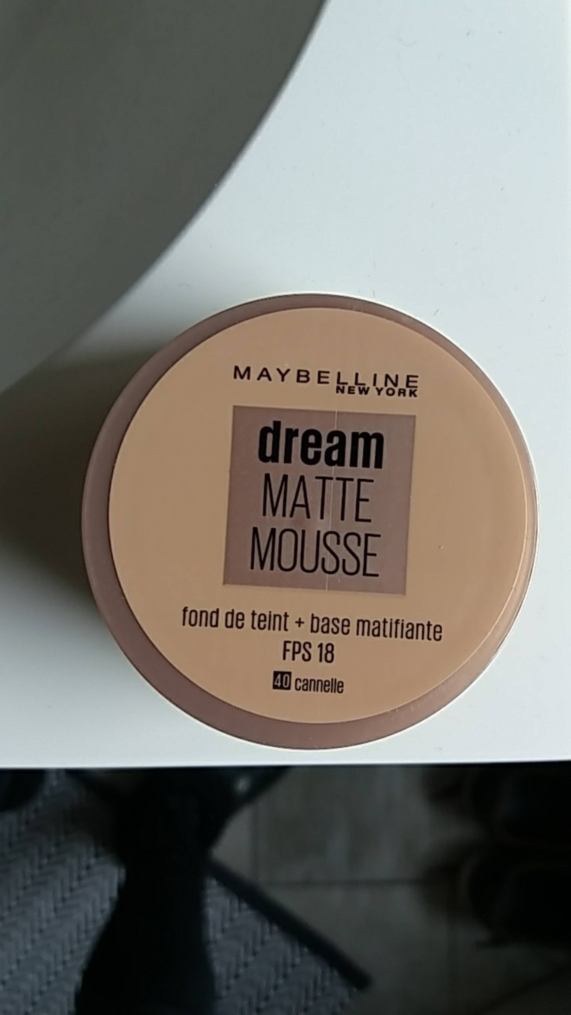 MAYBELLINE - Dream matte mousse - Fond de teint + base matifiante