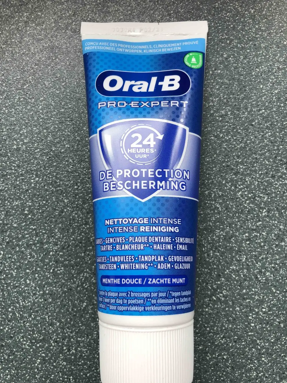 ORAL-B - Pro-expert - Dentifrice à la menthe douce