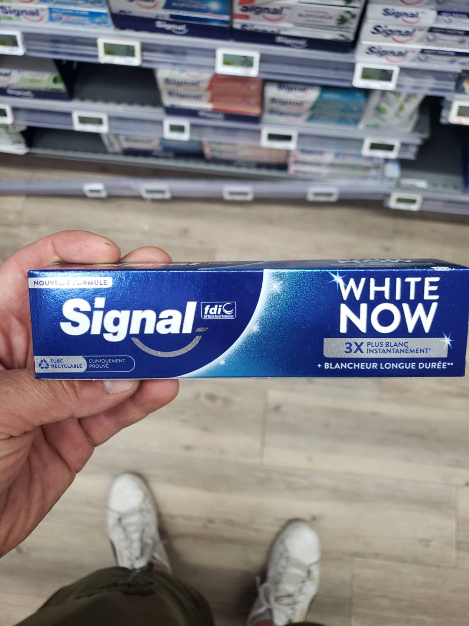 SIGNAL - White now - Blancheur longue durée