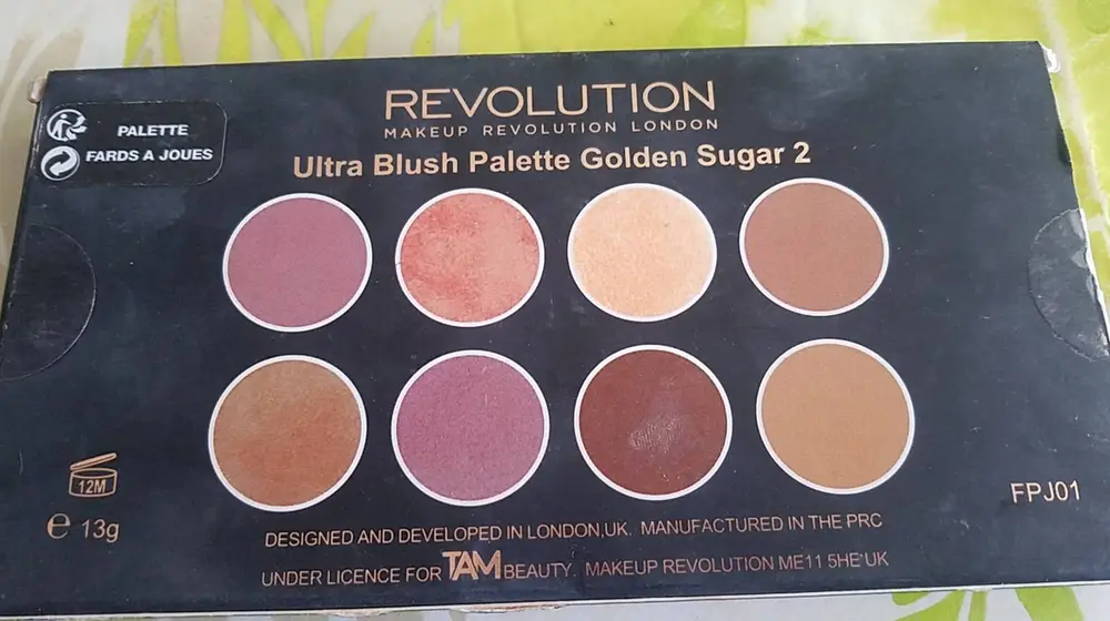 MAKEUP REVOLUTION - Palette fards à joues