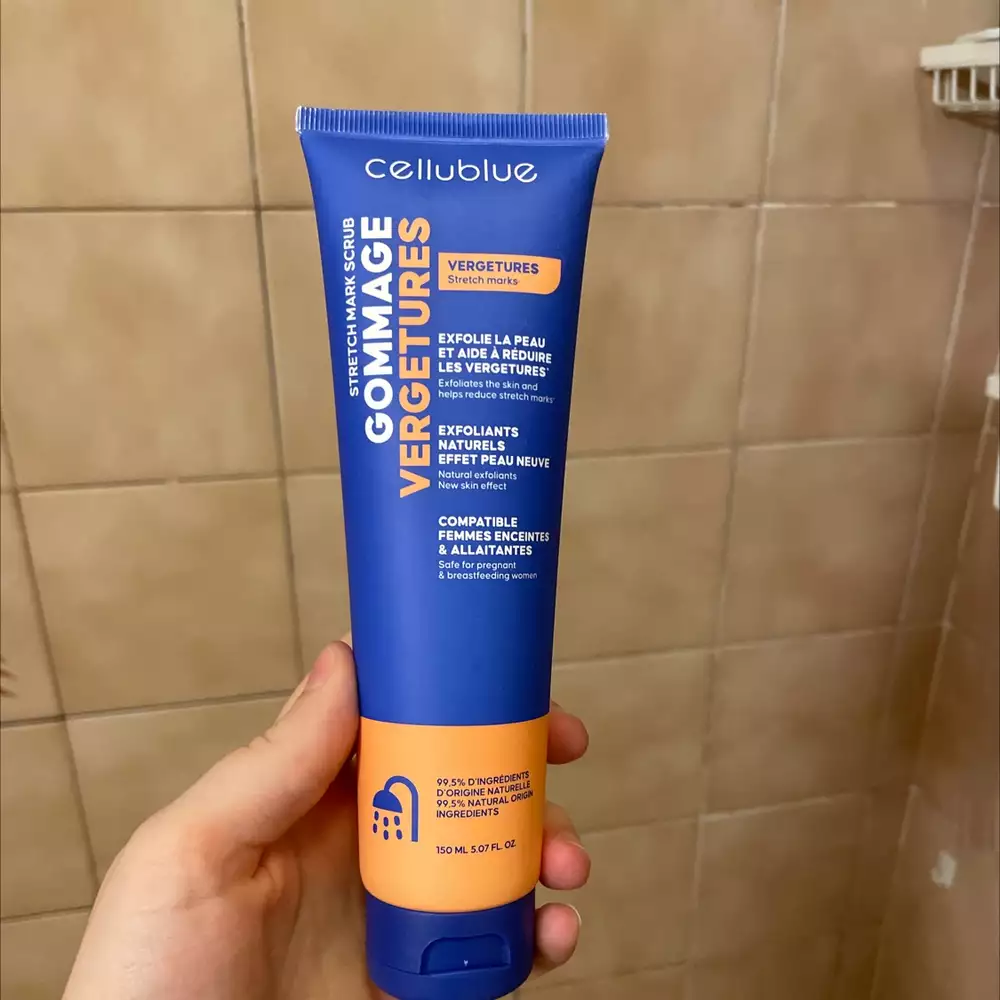 CELLUBLUE - Gommage vergetures