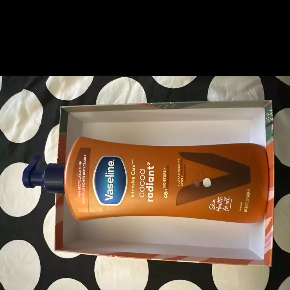 VASELINE - Cocoa Radiant - 48h moisture lotion
