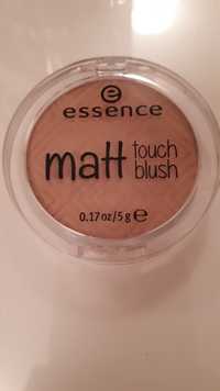 ESSENCE - Matt touch blush 30 rose