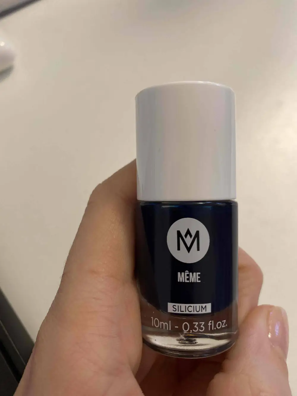 MÊME - Le vernis à ongles marine