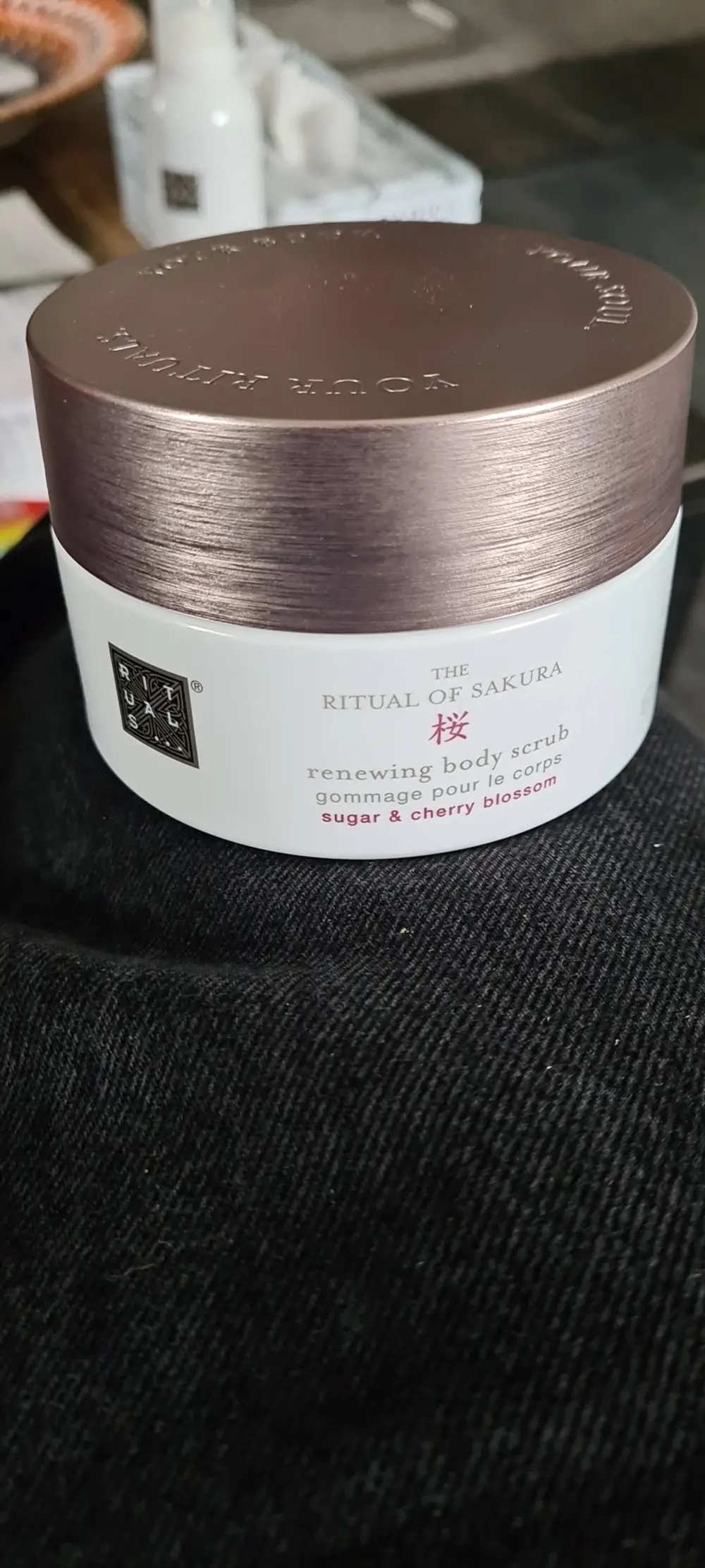 RITUALS - The ritual of Sakura - Gommage pour le corps