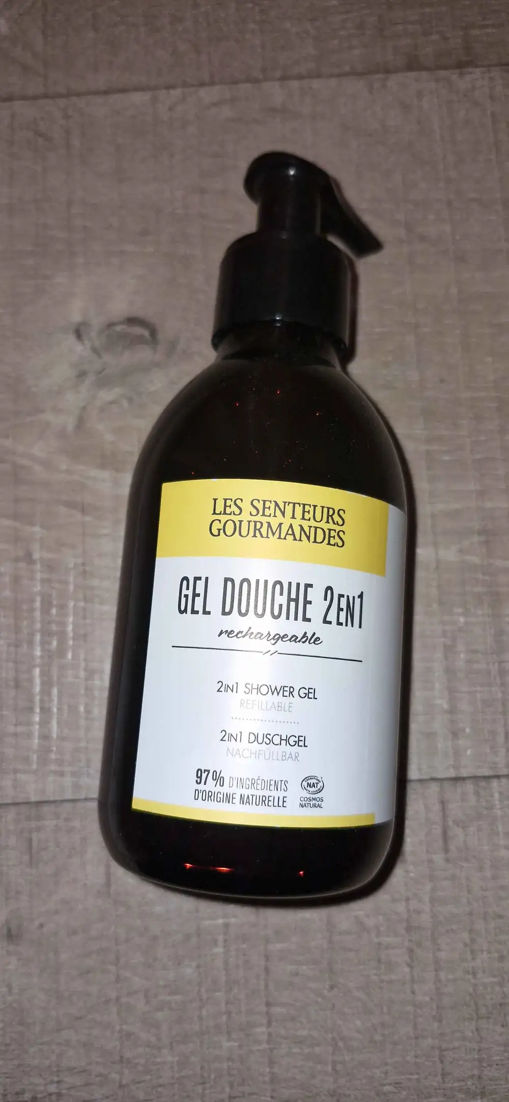 LES SENTEURS GOURMANDES - Gel douche 2 en 1