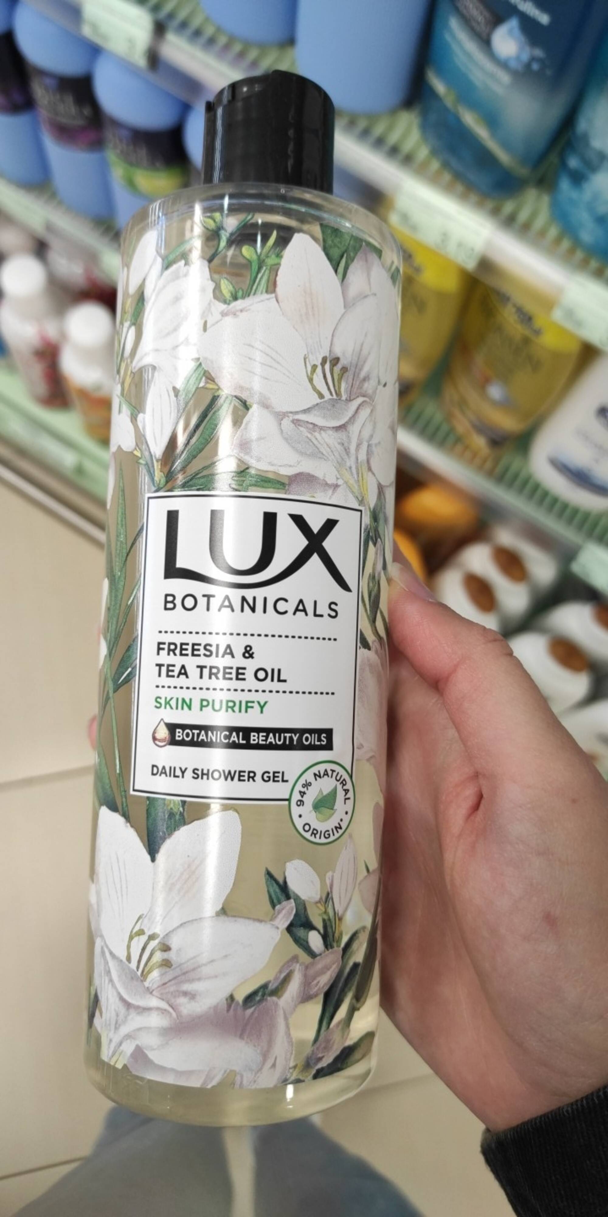 LUX - Freesia & tea tree oil - Shower gel