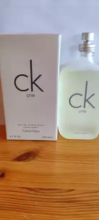 CALVIN KLEIN - CK one - Eau de toilette spray