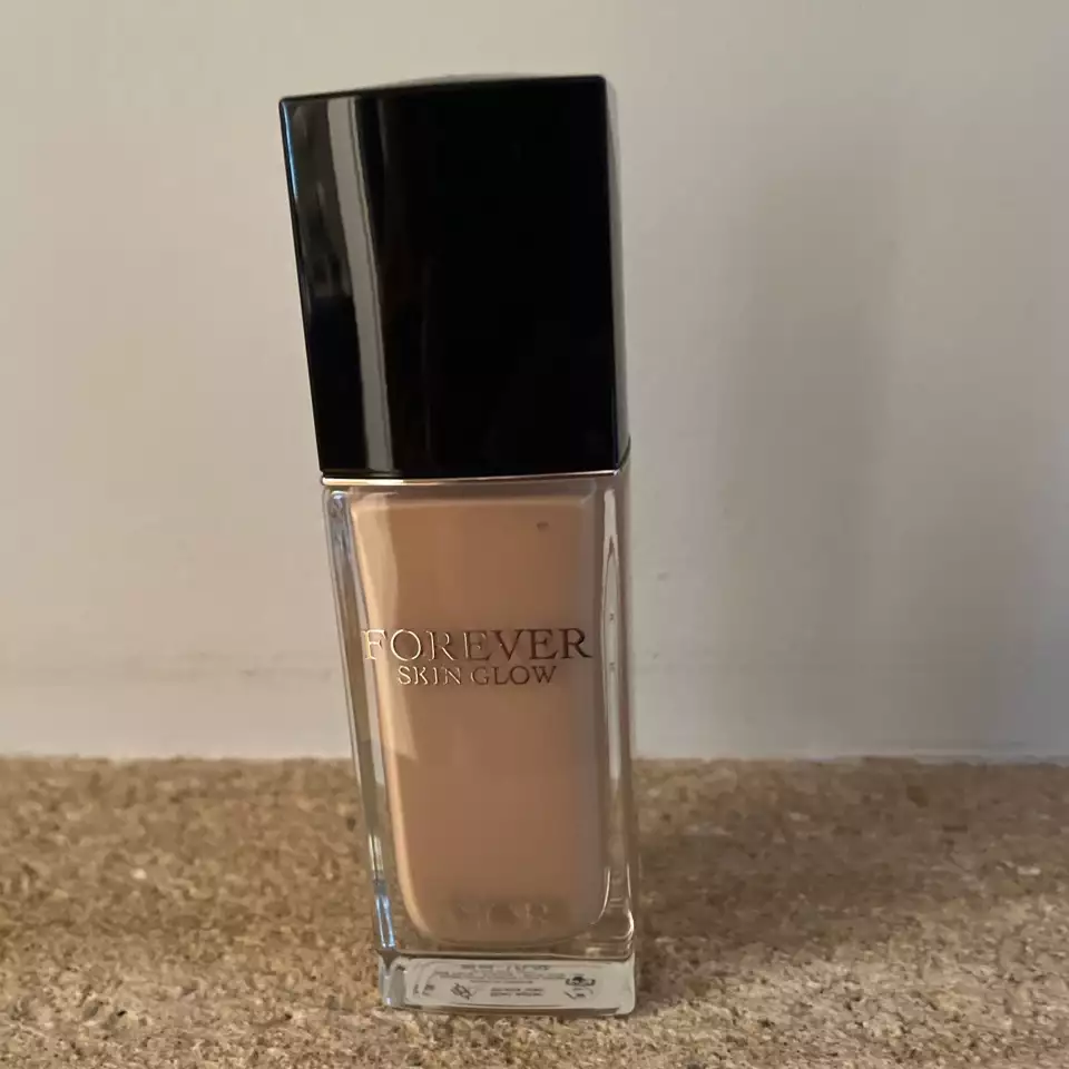 DIOR - Forever skin glow