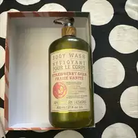 APOTHECARY DESIGNS - Nettoyant pour le corps fraise karité