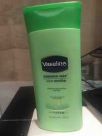 VASELINE INTENSIVE CARE - Aloe soothe - Restores and soothes dry skin