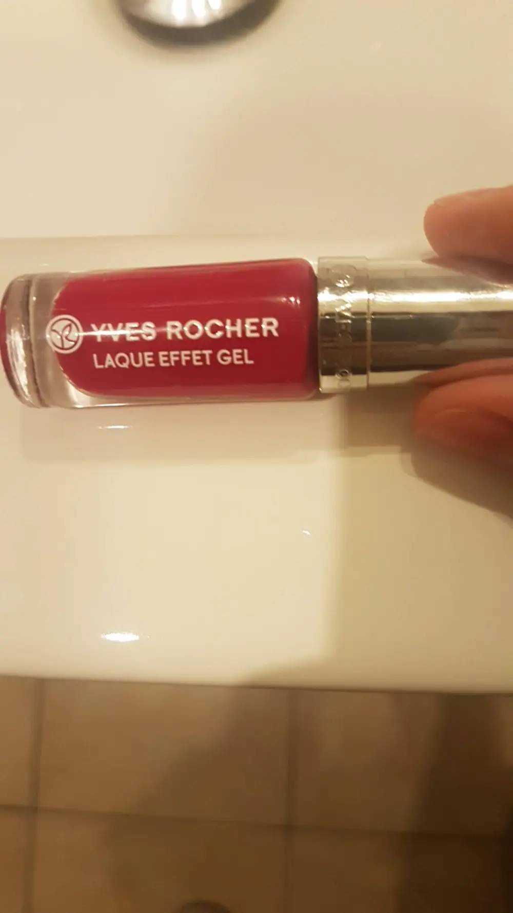 YVES ROCHER - Laque effet gel 28 Framboise intense