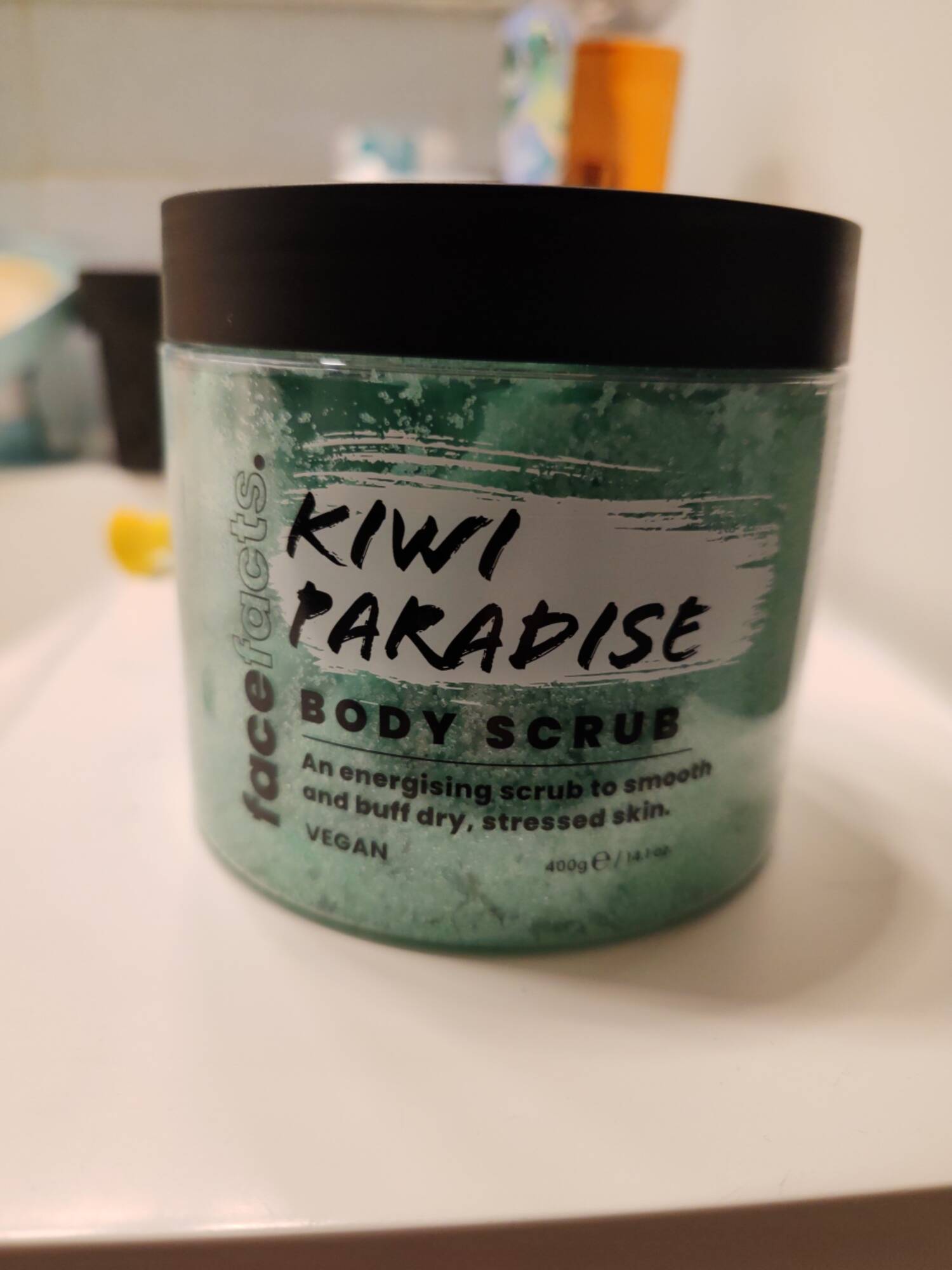 FACE FACTS - Kiwi paradise - Body scrub