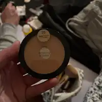 HEMA - Mattifying powder 20 warm honey