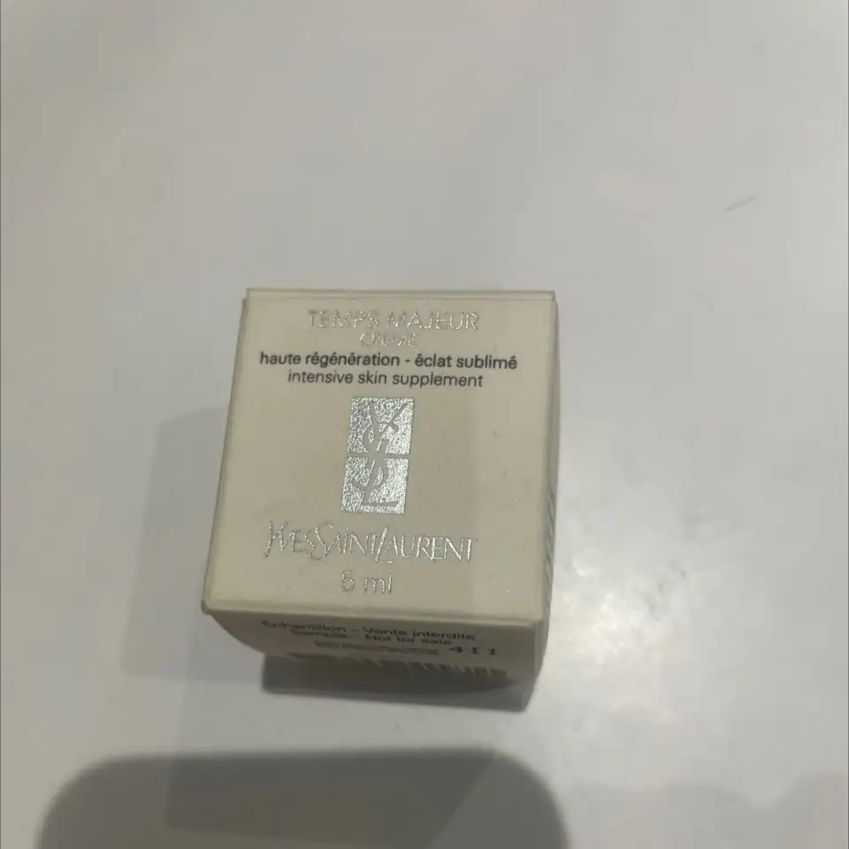 YVES ST LAURENT - Temps majeur crème haute régénération éclat sublimé