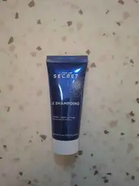 PIN UP SECRET - Le shampooing