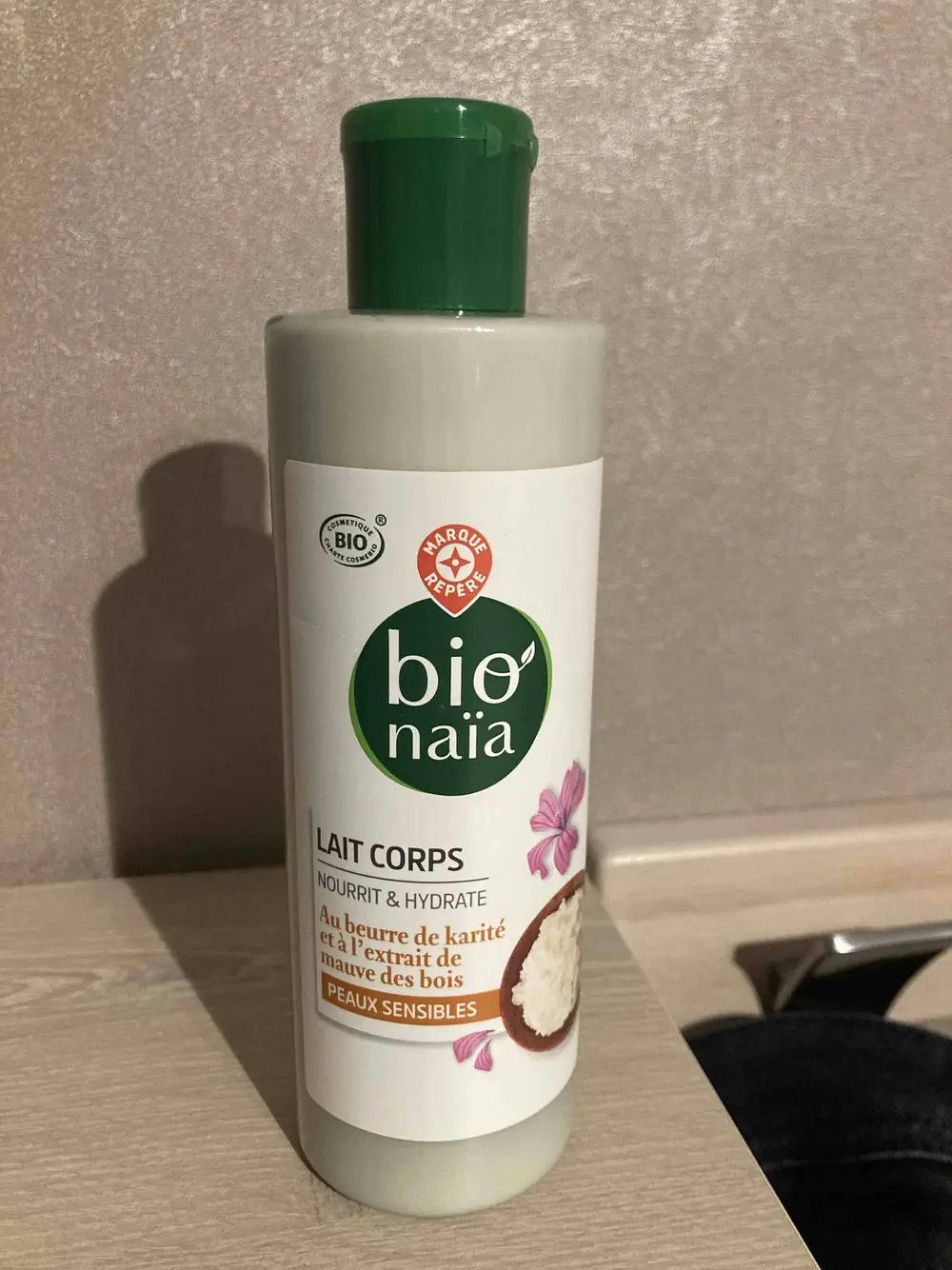 MARQUE REPÈRE - Bio naïa - Lait corps au beurre de karité bio et à l'extrait de mauve des bois