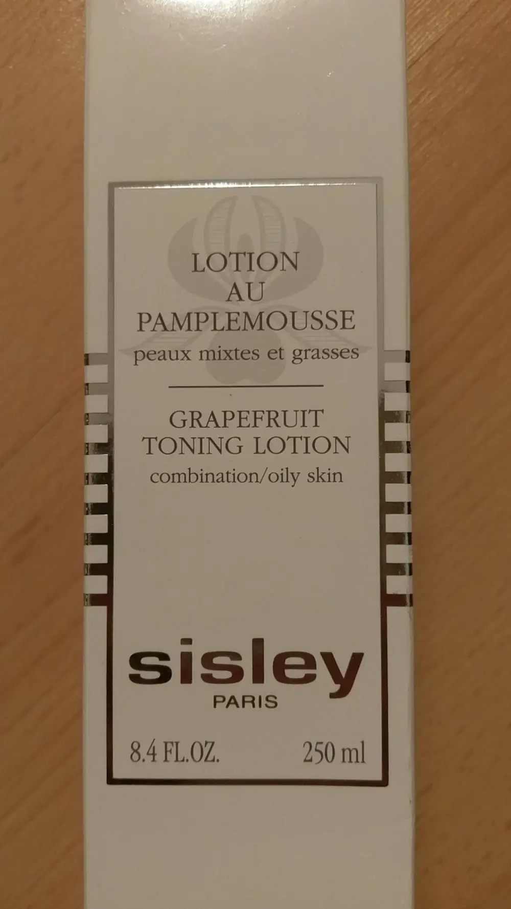 SISLEY PARIS - Lotion au pamplemousse