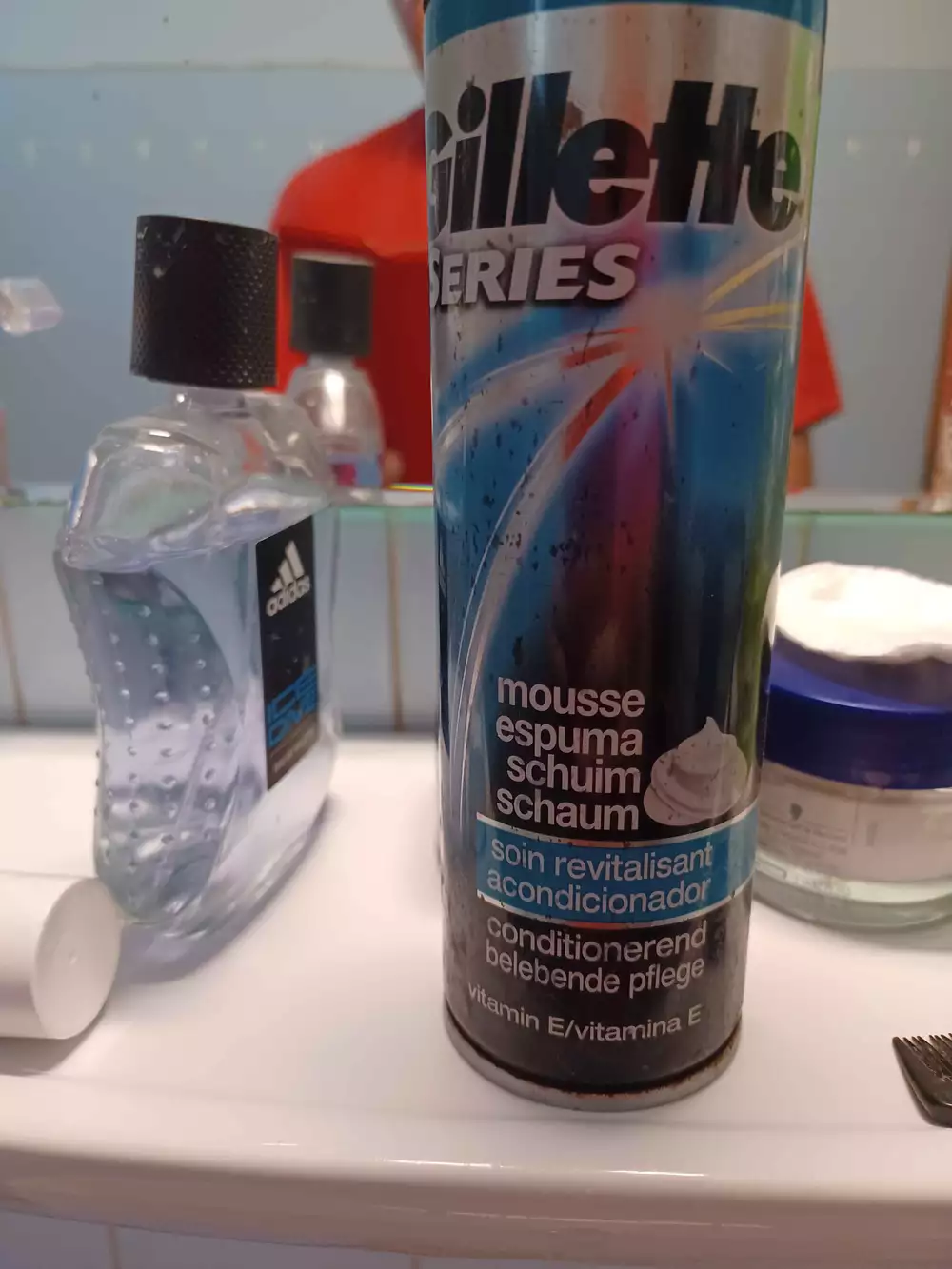 GILLETTE - Mousse soin revitalisant