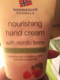 NEUTROGENA - Nourishing hand cream with nordic berry