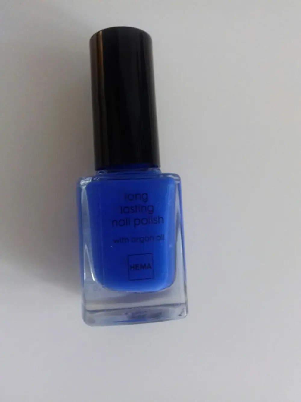 HEMA - Long lasting nail polish