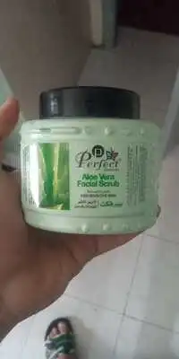 PERFECT COSMETICS - Aloe vera facial scrub