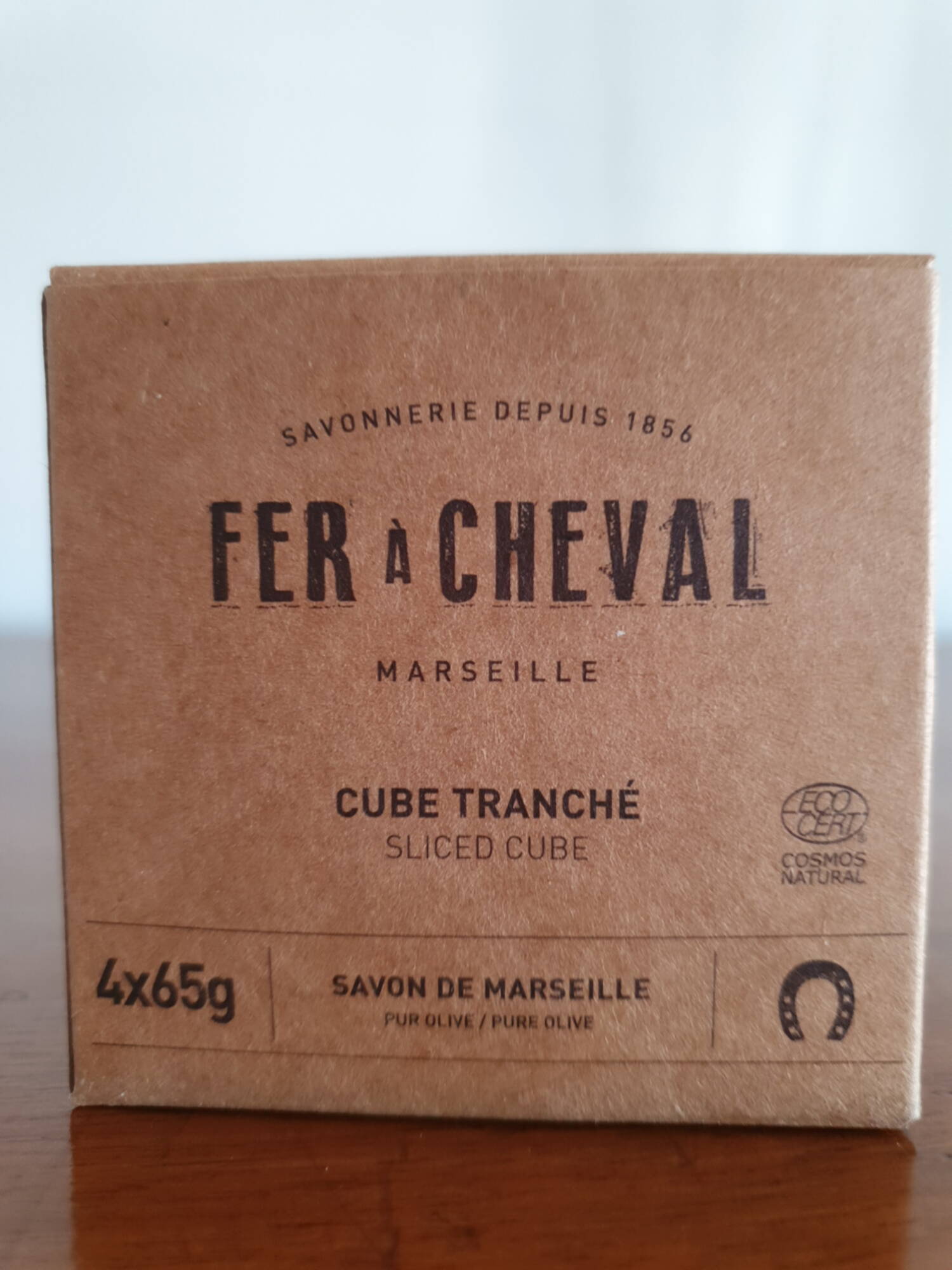 FER À CHEVAL - Cube tranché - Savon de Marseille