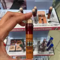 MAYBELLINE - Instant eraser age - Color correcting concealer
