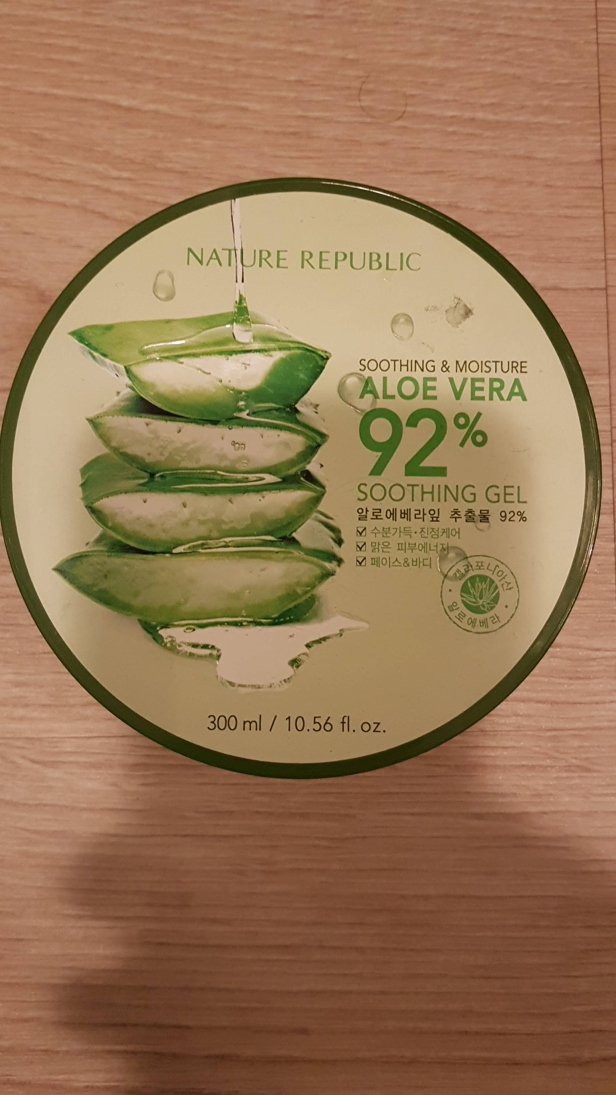 NATURE REPUBLIC - Aloe vera 92% - Soothing & moisture gel