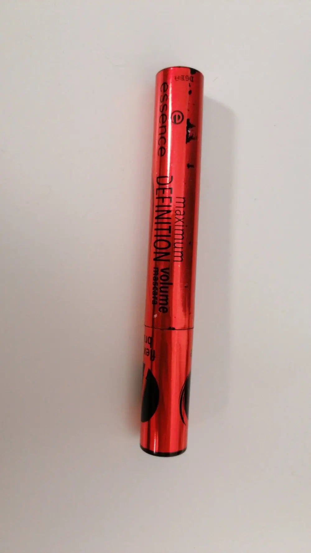 ESSENCE - Maximum definition volume mascara