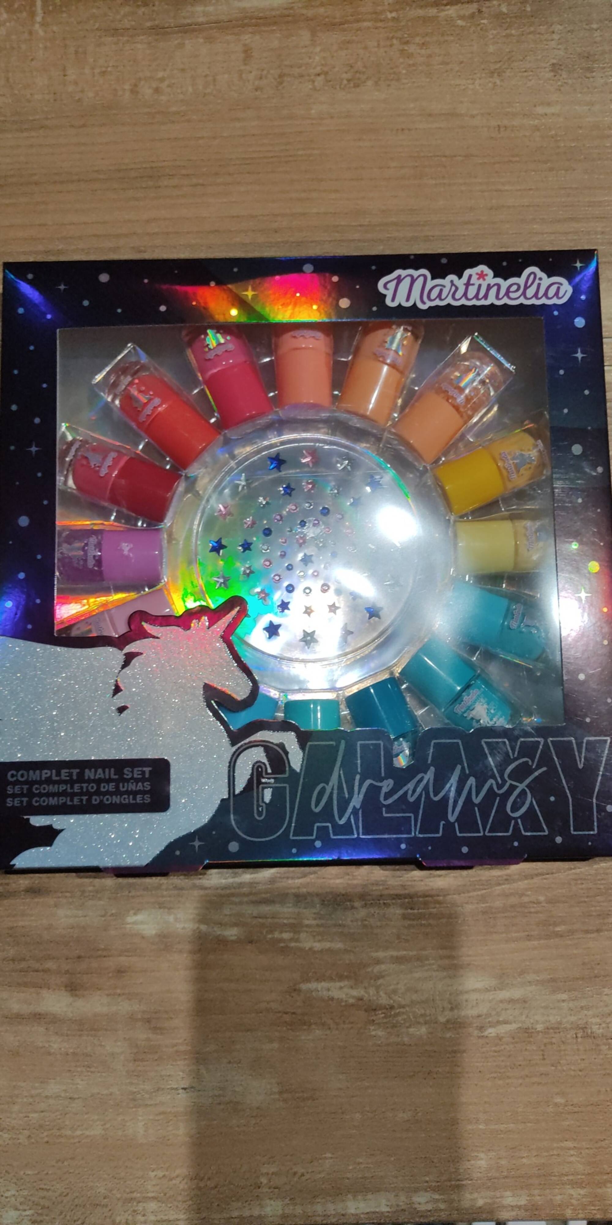 MARTINELIA - Galaxy dreams - Set complet d'ongles