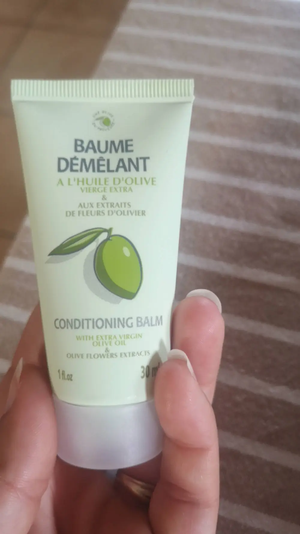 UNE OLIVE EN PROVENCE - Baume démêlant 