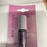 REVOLUTION BEAUTY - Liquide eye shadow light