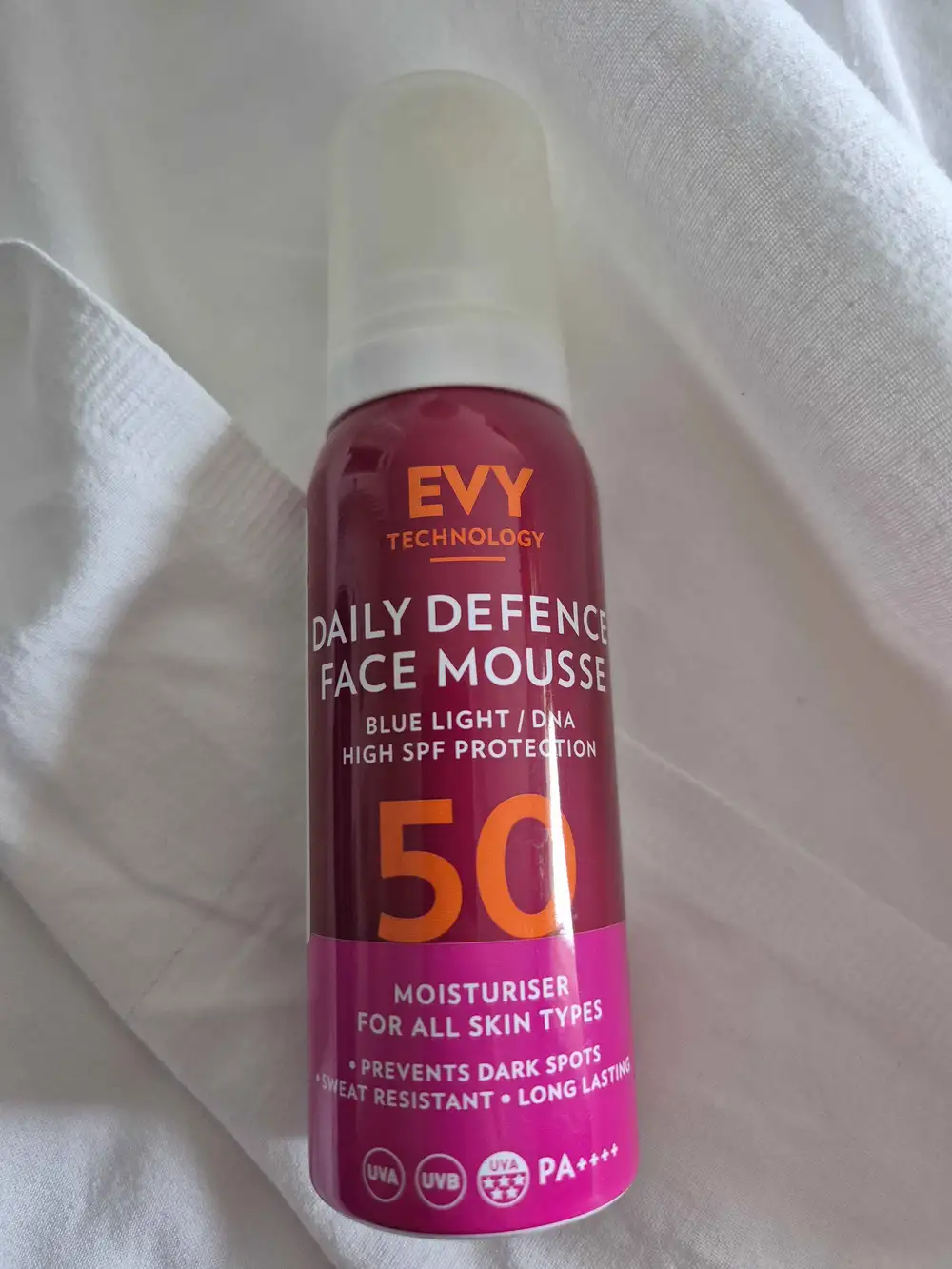 EVY TECHNOLOGY - Daily defence face mousse SPF 50 