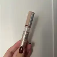 ESSENCE - Luminous eye tint - Liquid shadow