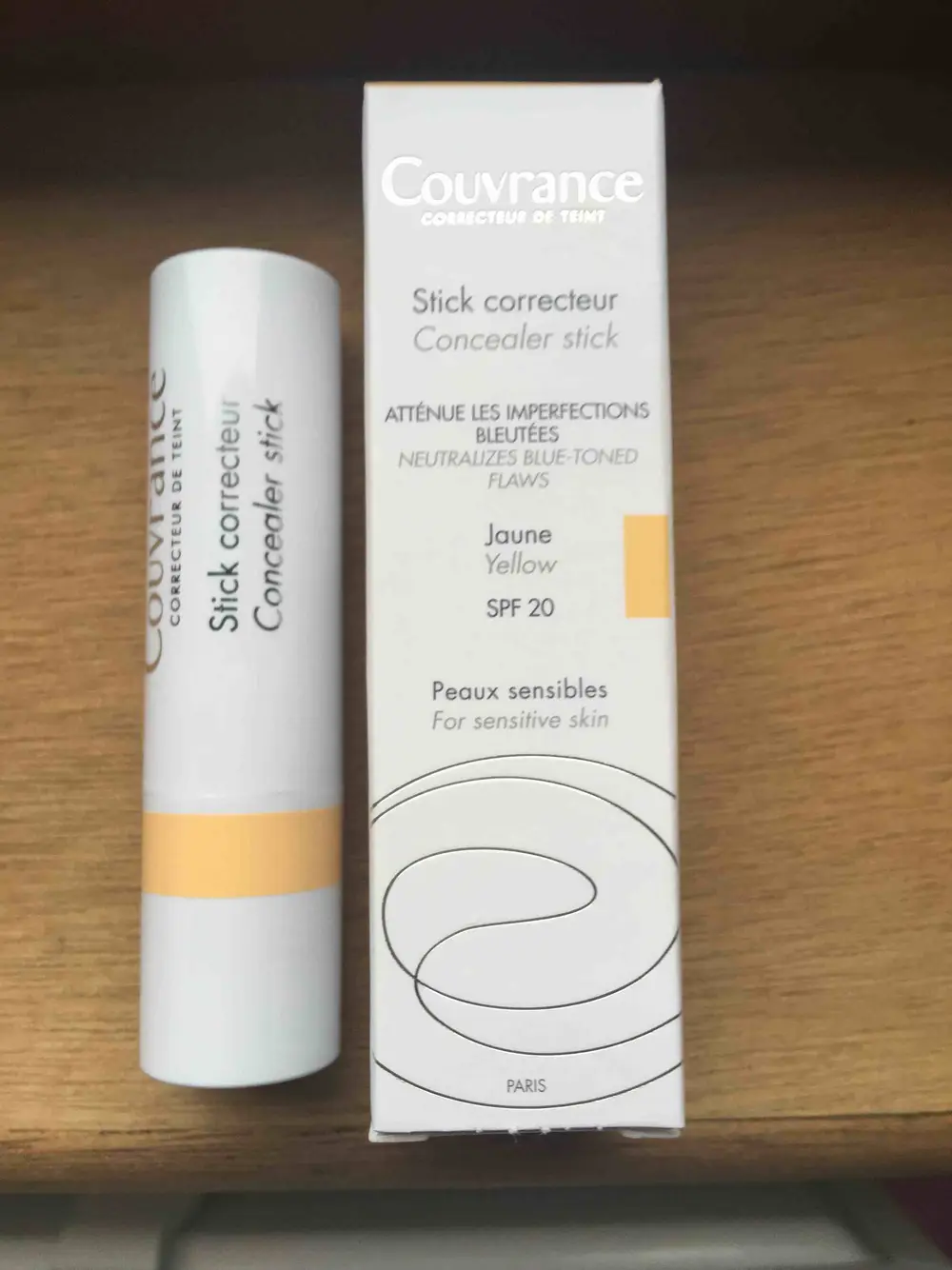 AVÈNE - Couvrance - Stick correcteur jaune SPF 20