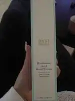 SKIN RESEARCH - Crème pour les mains à l'acide hyaluronique