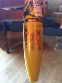 MAYBELLINE - The colossal volum' express mascaras