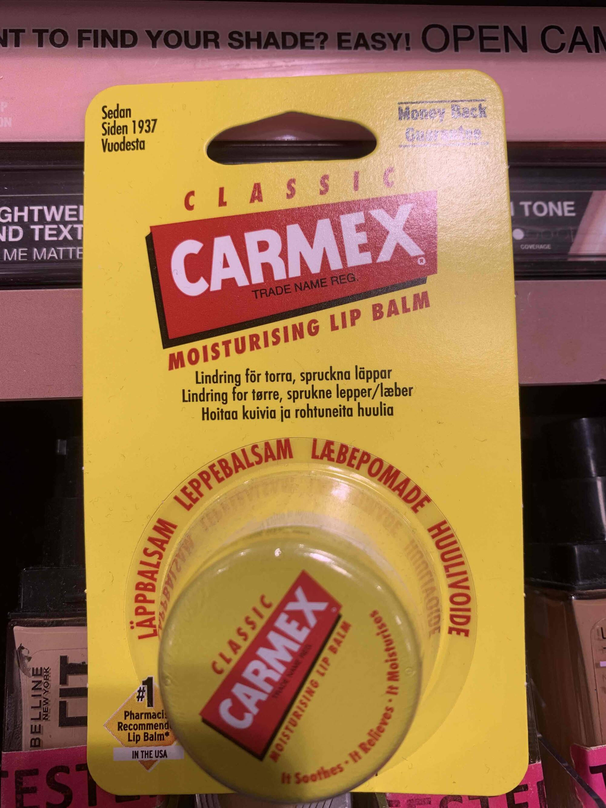 CARMEX - Moisturising lip balm