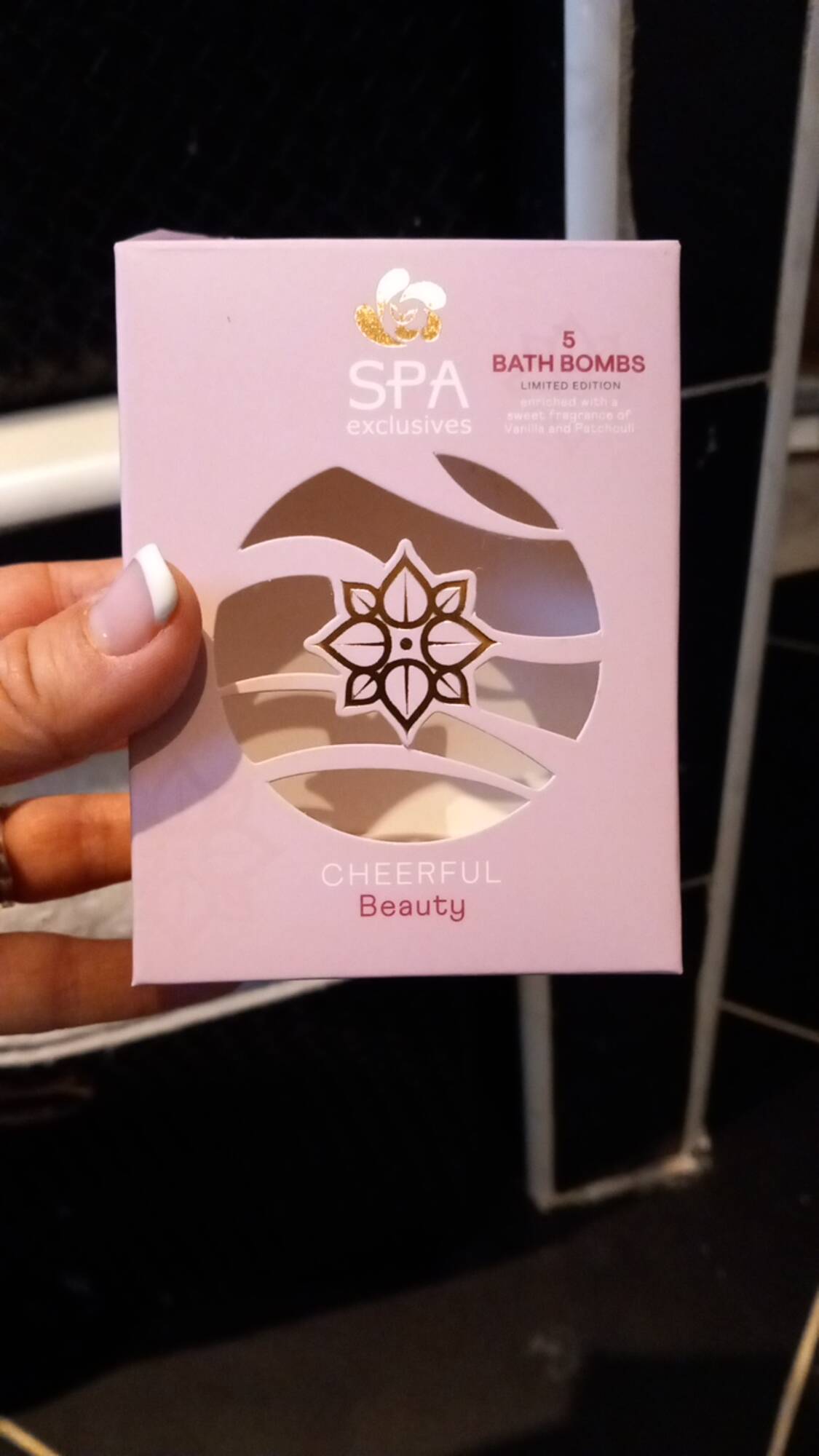SPA EXCLUSIVES - 5 Bath bombs parfum de vanille et patchouli