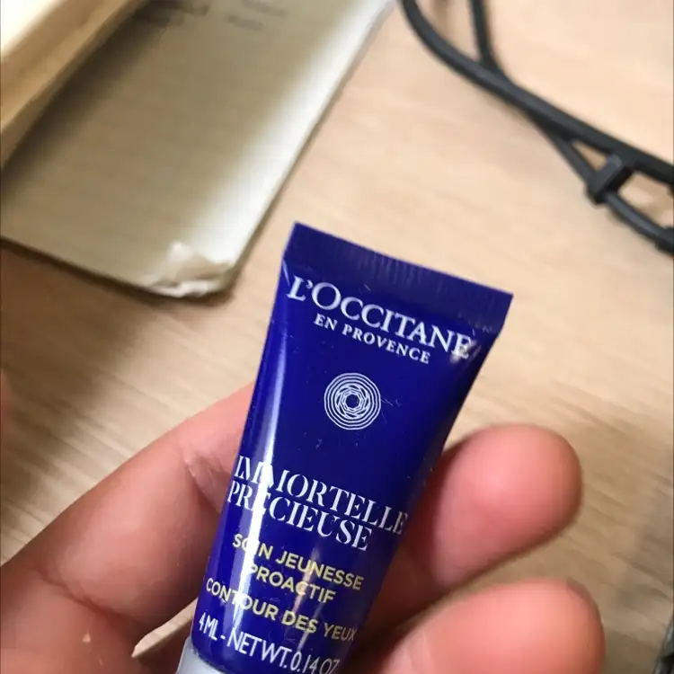 L'OCCITANE EN PROVENCE - Immortelle précieuse - Soin jeunesse proactif contour des yeux
