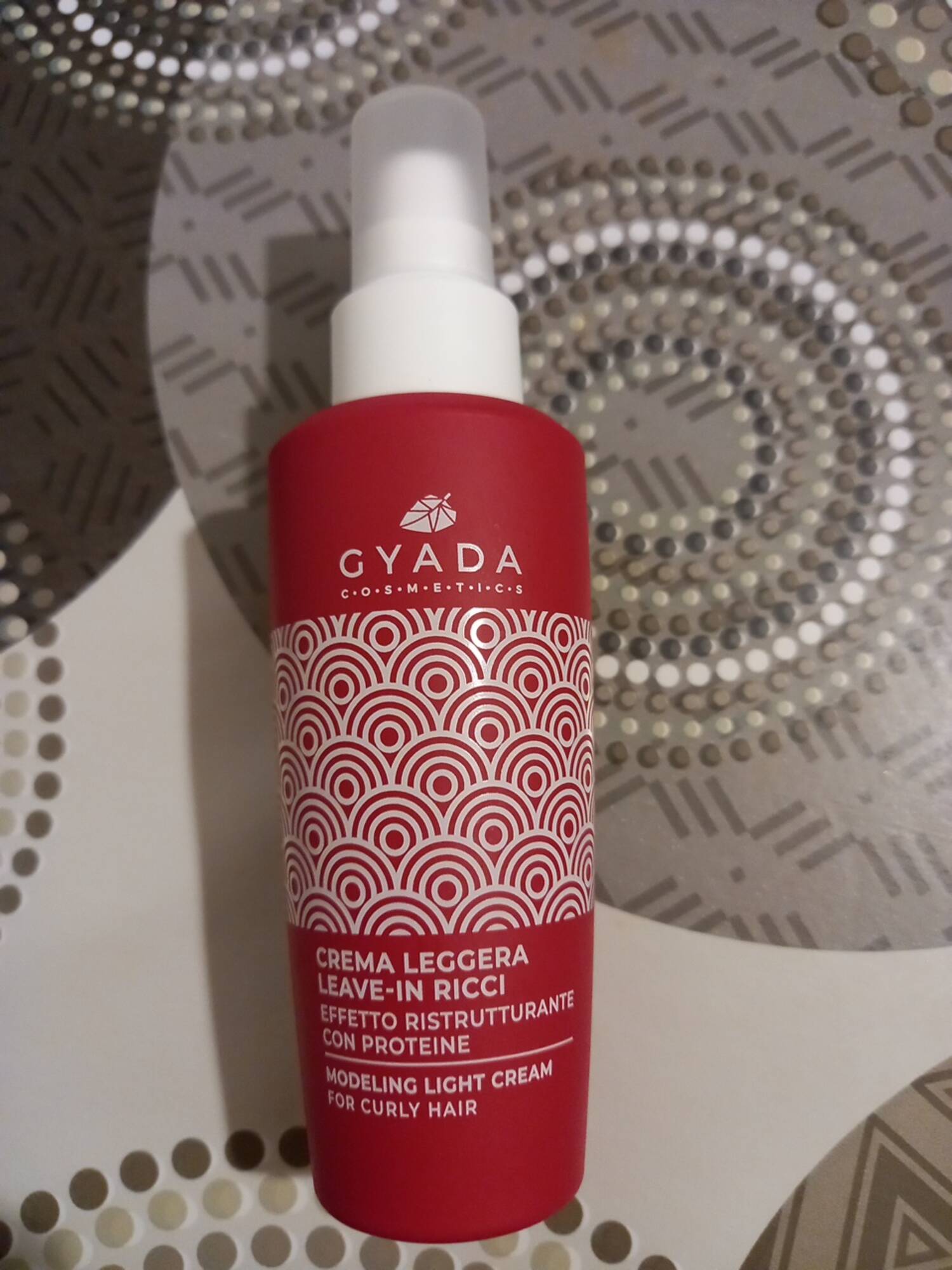 GYADA - Modeling light cream for curly hair