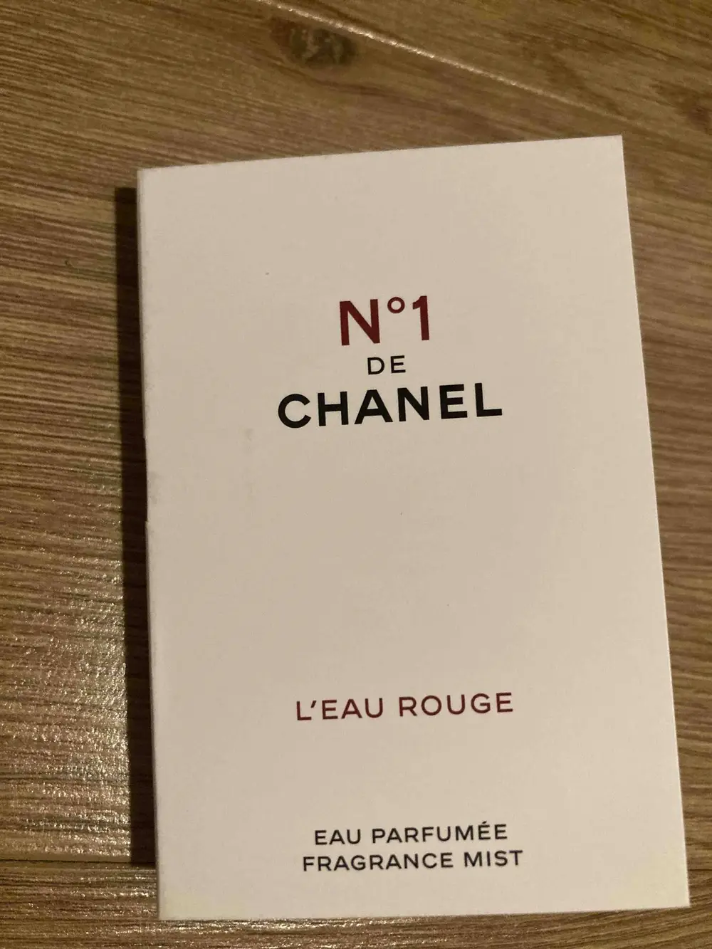 CHANEL - N° 1 L'eau rouge - Eau parfumée