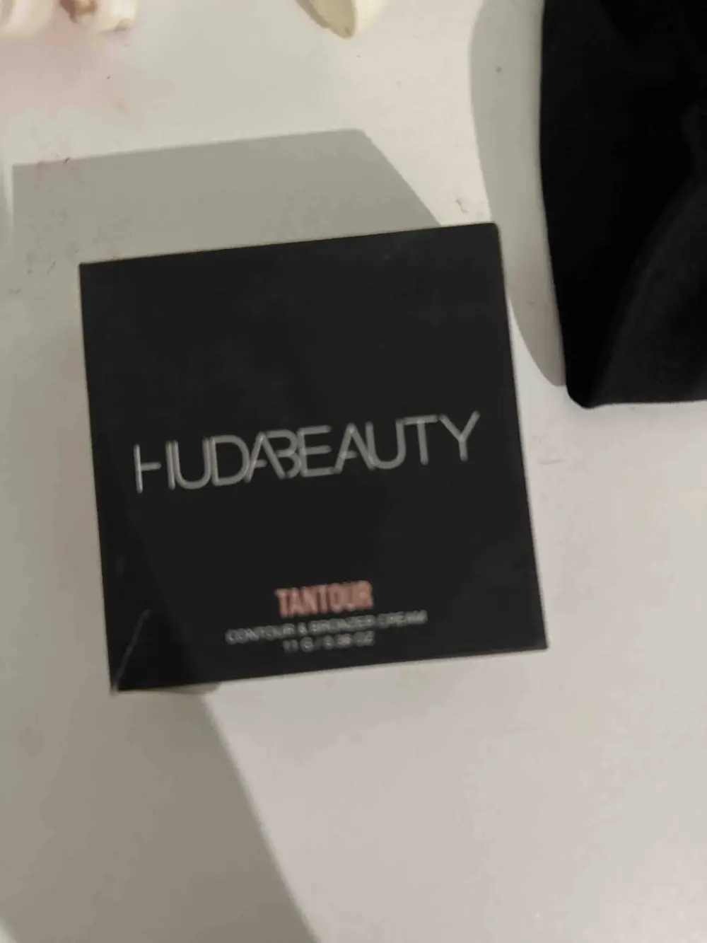 HUDA BEAUTY - Tantour - Contour & bronzer cream