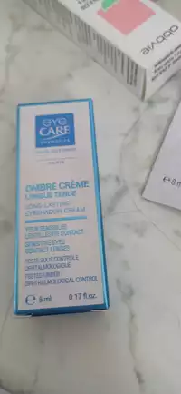 EYE CARE - Ombre crème longue tenue