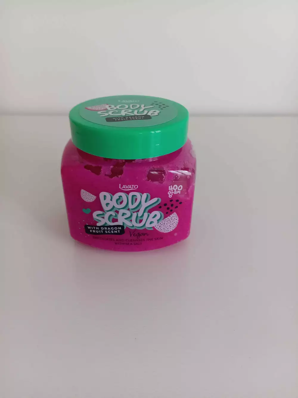 LAVATO - Body scrub with dragon fruit scent