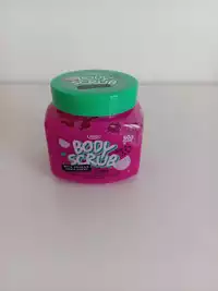 LAVATO - Body scrub with dragon fruit scent