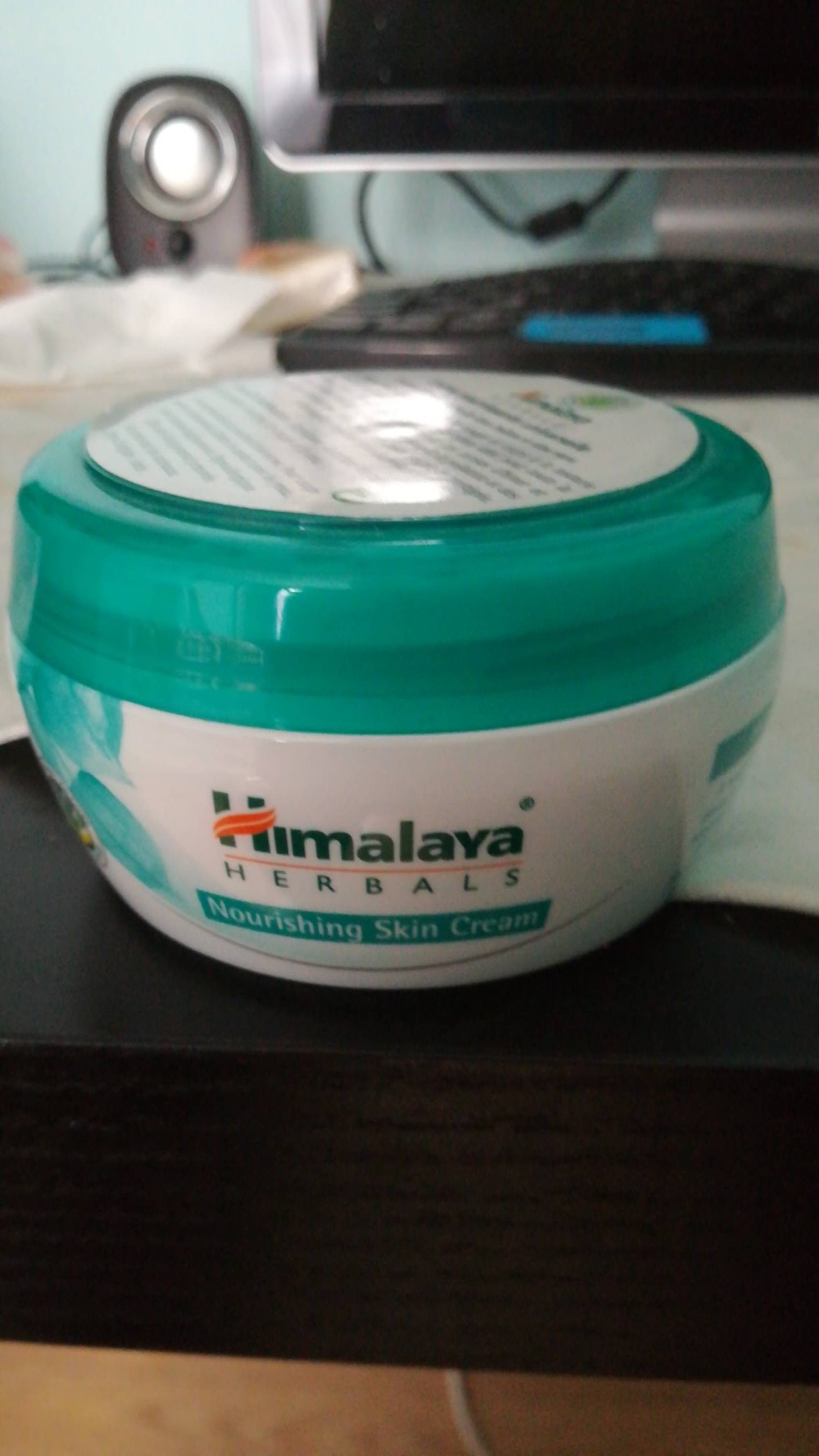 HIMALAYA HERBALS - Nourishing skin cream