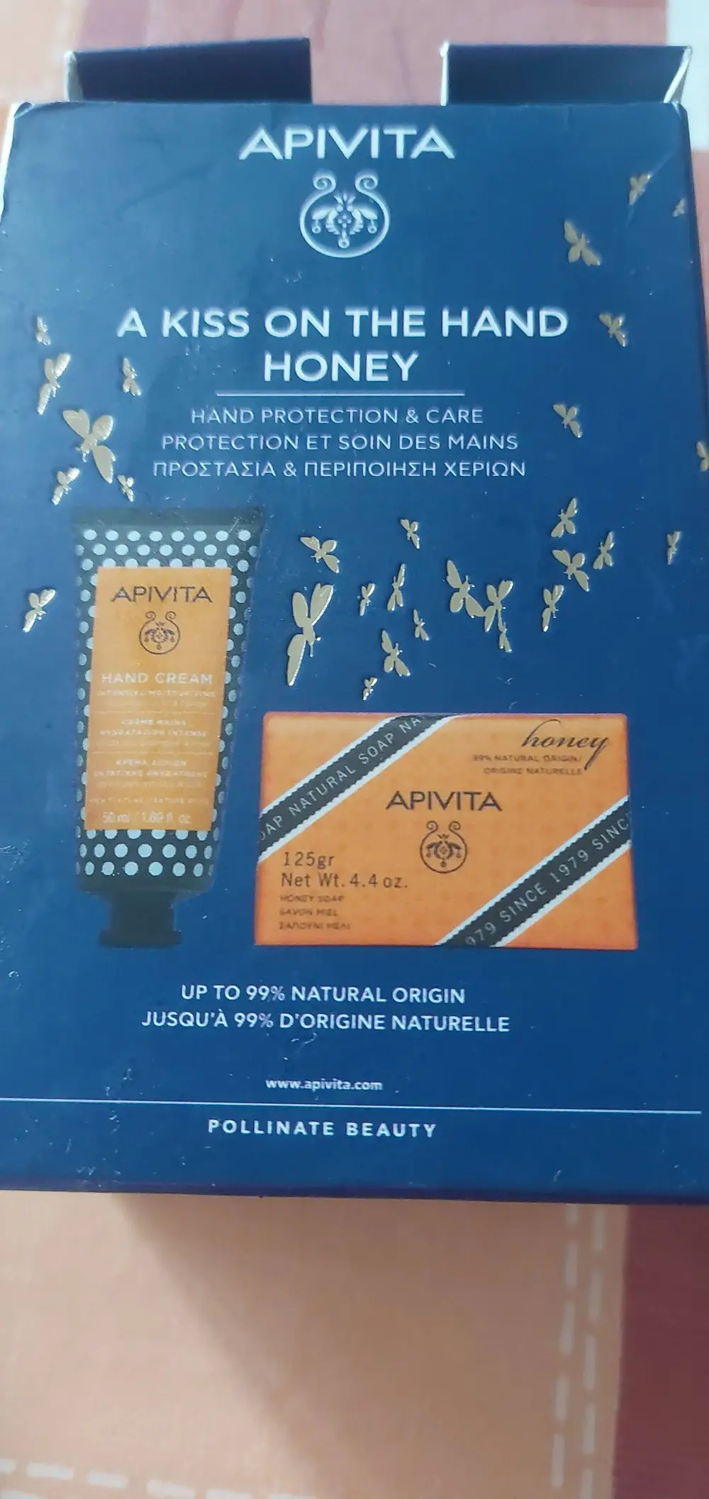 APIVITA - A kiss on the hand honey - Hand cream & Soap